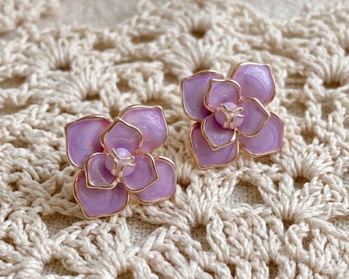 Brinco de Flor Roxa Claironne