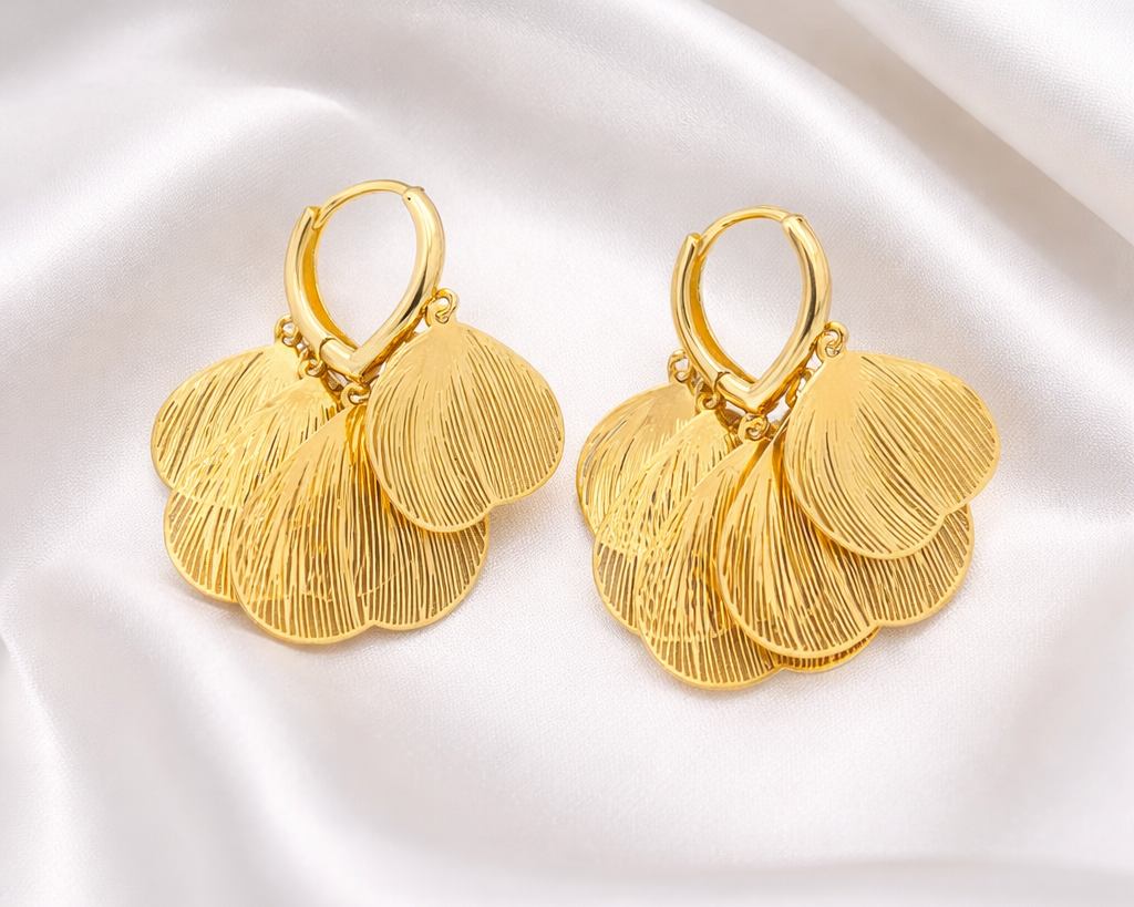 Brincos Asas de Borboleta Vazadas cetim