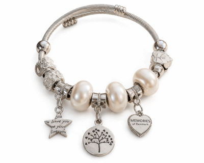 Pulseira charm em aço inox prateado